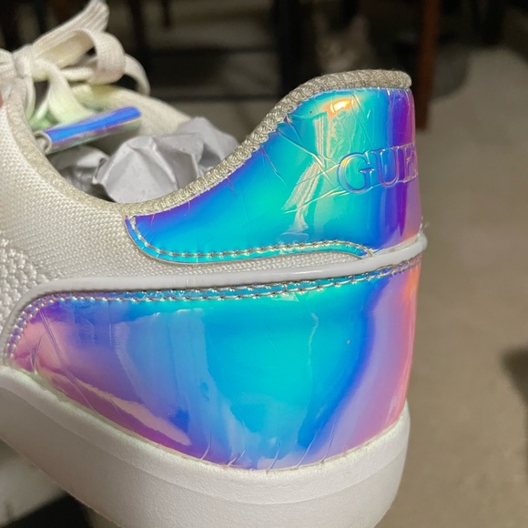Guess Catchings men’s shoes white/holographic - Picture 10 of 15